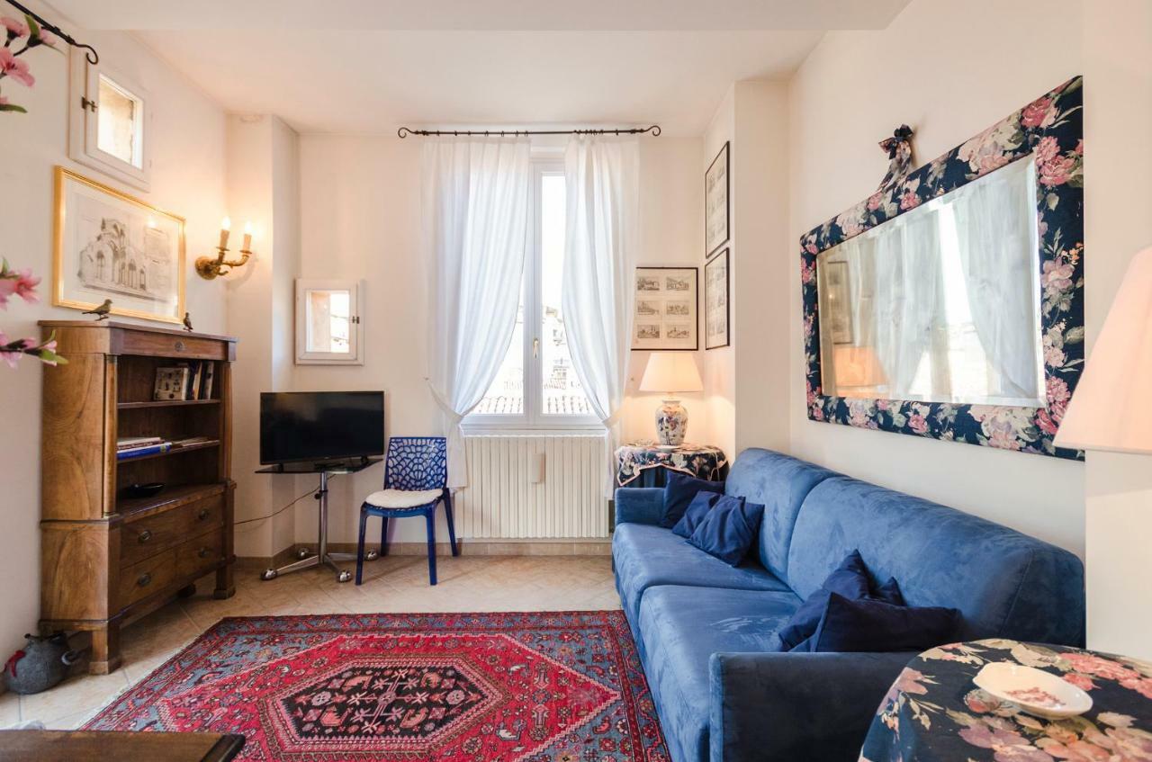 Lupari Apartment, Palazzo Storico Sotto Le Due Torri Bolonha Exterior foto